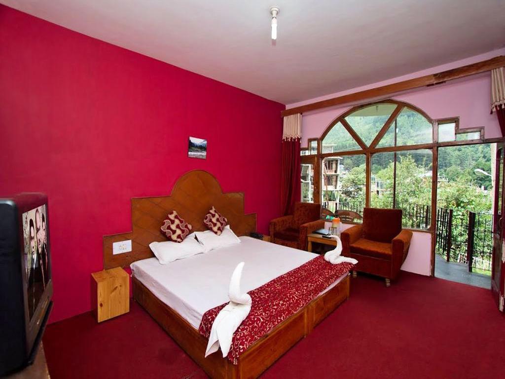 Himanshu Resorts Manāli Værelse billede